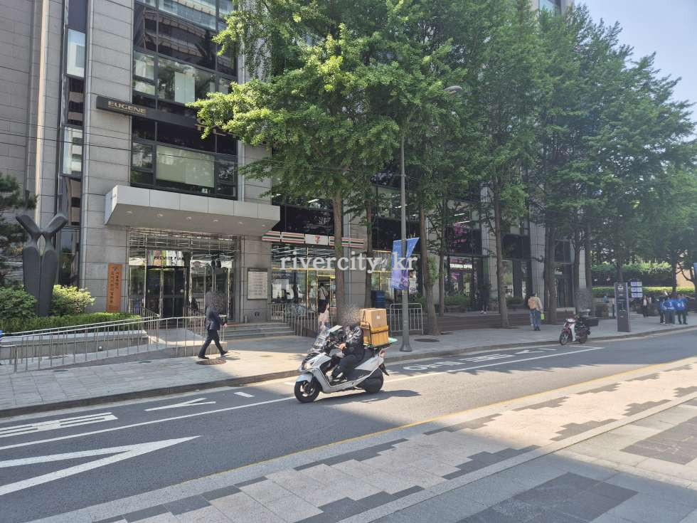 입구