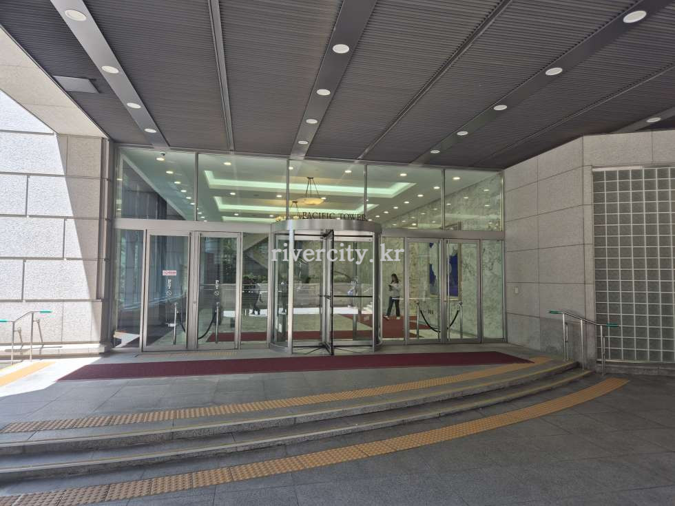 입구